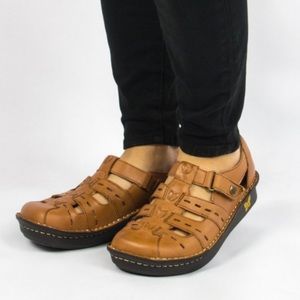 Algeria Pesca brown leather Comfort sandals Size 39